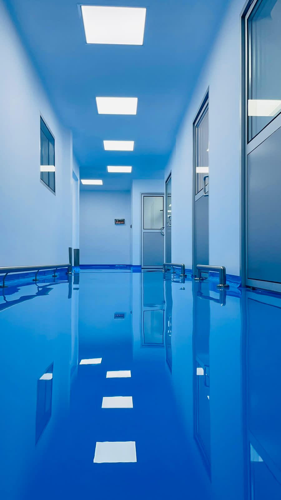 Puertas Sanitarias --- construcción